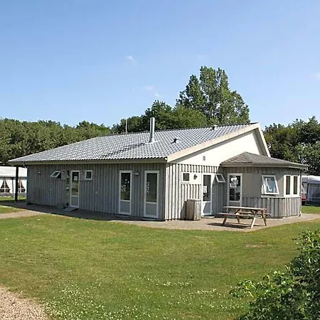 Family & 4* Jelling